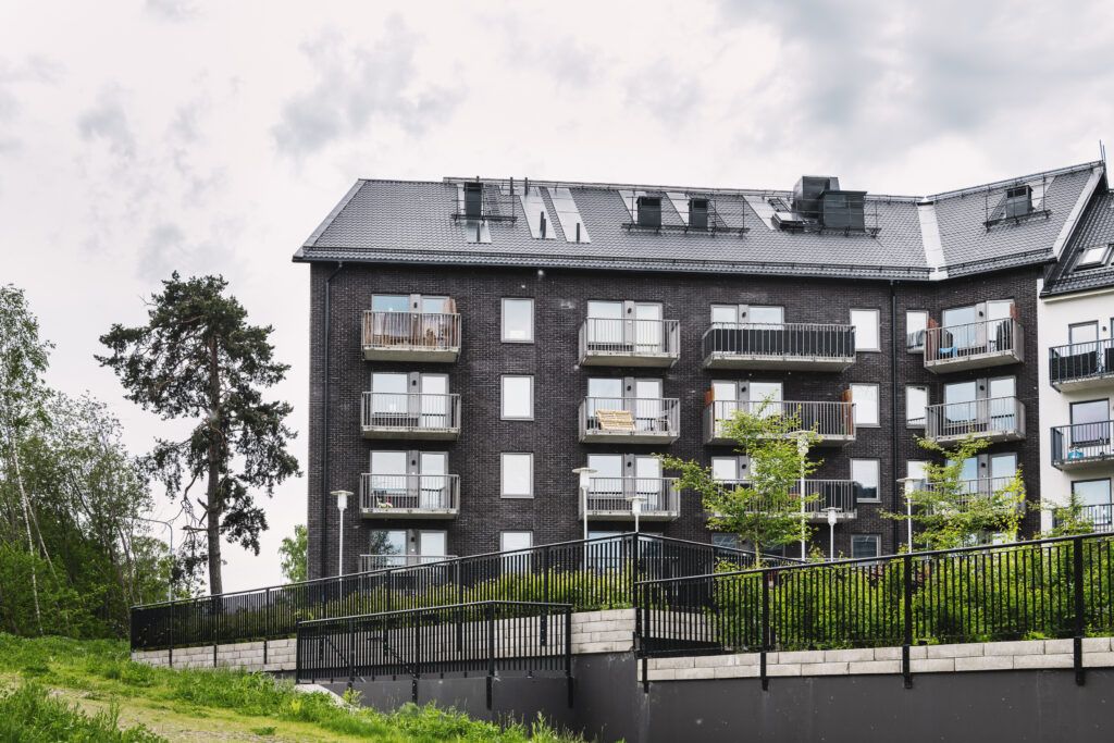 Bilder på byggnad med BRIX Classic Tunntegelfasad